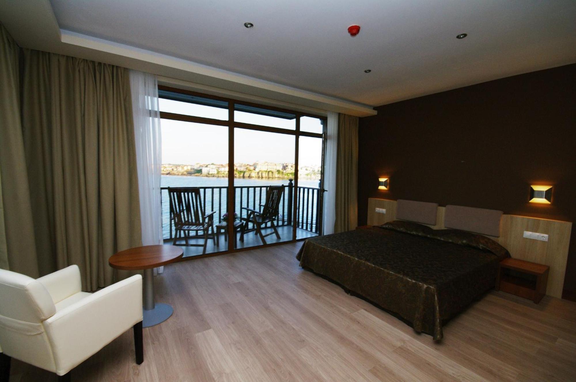 Family Hotel Casa Del Mare سوزوبول المظهر الخارجي الصورة